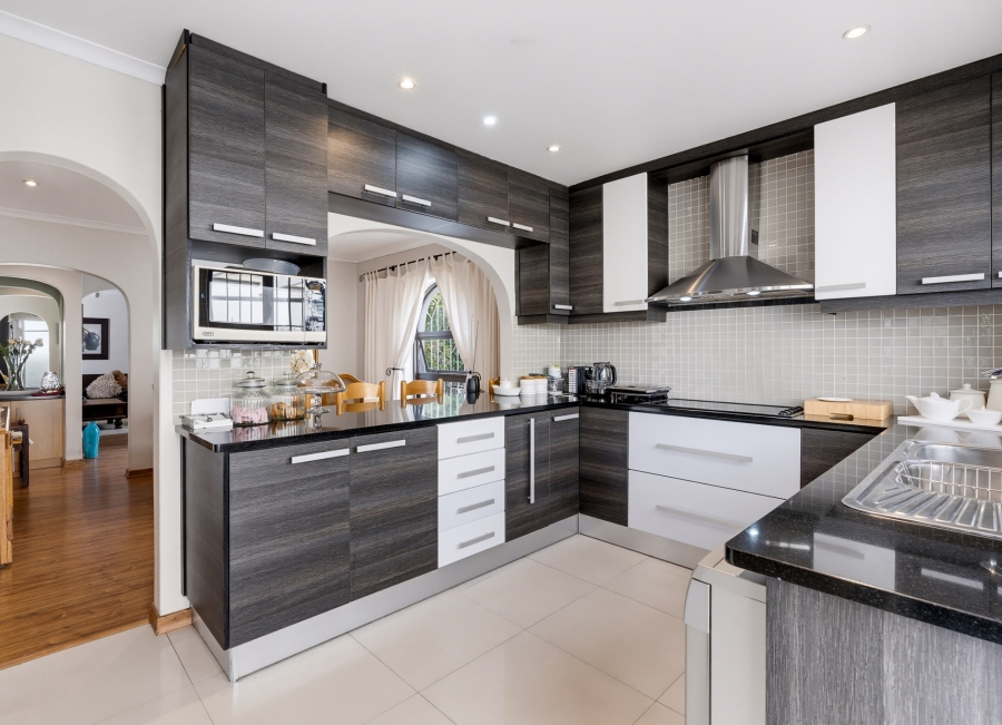 4 Bedroom Property for Sale in Edgemead Western Cape